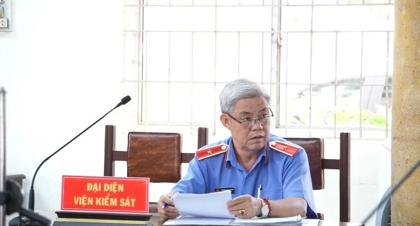 Đại diện VKSND Cấp cao tại TP.HCM giữ nguyên quan điểm kháng nghị Đại diện VKSND Cấp cao tại TP.HCM giữ nguyên quan điểm kháng nghị