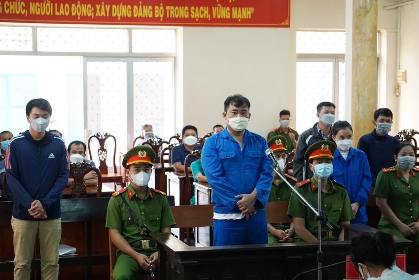 Các bị cáo tại tòa. Ảnh: HD Các bị cáo tại tòa. Ảnh: HD