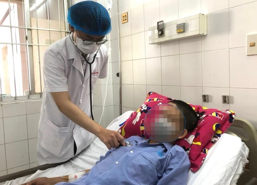 Hiện bệnh nhân tỉnh tiếp xúc tốt, niêm hồng, không xuất huyết tiêu hóa tái phát. Ảnh: BVCC