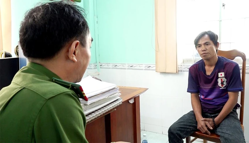 Trần Văn Nam tại cơ quan công an. Ảnh: CACC Trần Văn Nam tại cơ quan công an. Ảnh: CACC