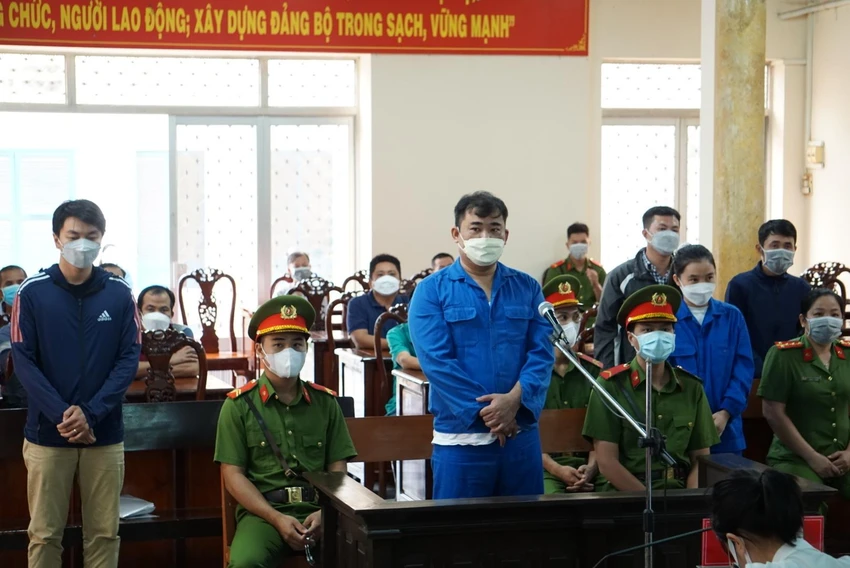 Các bị cáo tại tòa. Ảnh: HD Các bị cáo tại tòa. Ảnh: HD