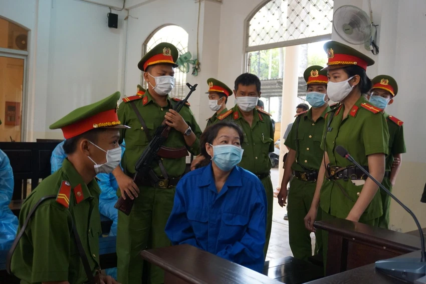 Bà trùm buôn lậu Nguyễn Thị Kim Hạnh (Mười Tường) Bà trùm buôn lậu Nguyễn Thị Kim Hạnh (Mười Tường)