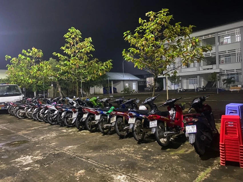 đánh bạc nửa đêm đánh bạc nửa đêm