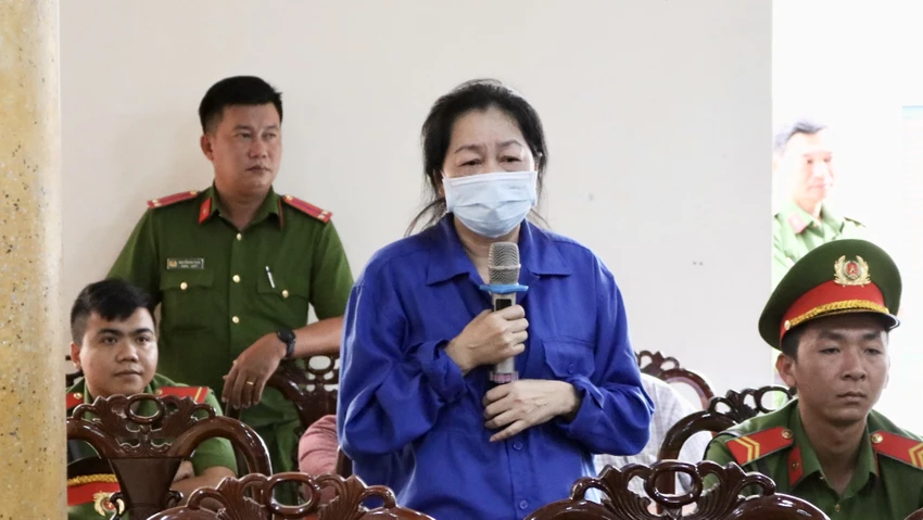 Mười tường buôn lậu Mười tường buôn lậu