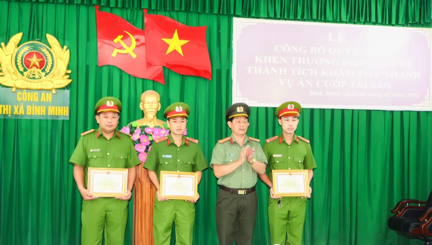 khen thưởng công an vĩnh long khen thưởng công an vĩnh long