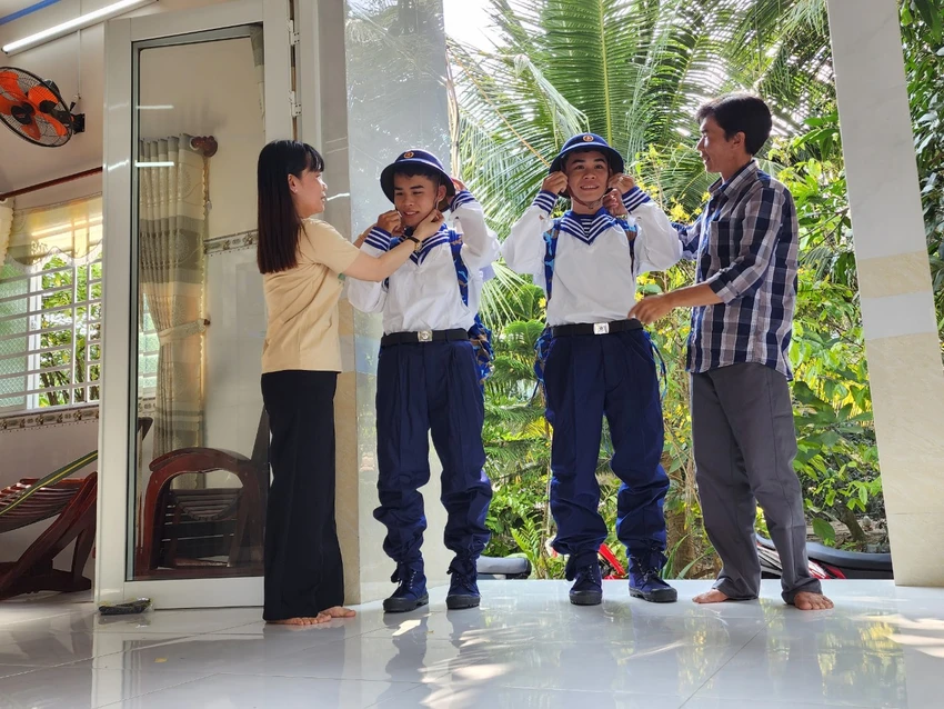 song sinh nhập ngũ song sinh nhập ngũ