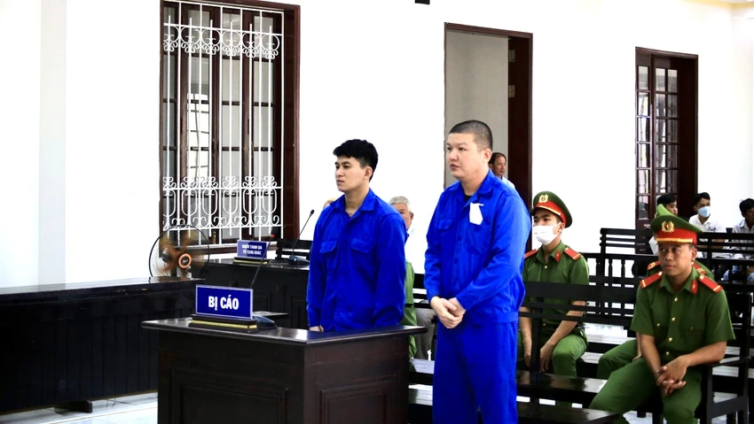 Lấy súng bắn người Lấy súng bắn người