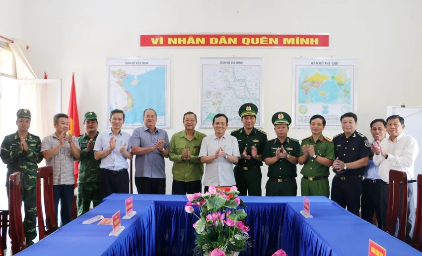phó thủ tướng Trần Lưu Quang phó thủ tướng Trần Lưu Quang