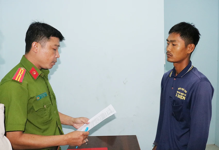 cha dượng an giang cha dượng an giang