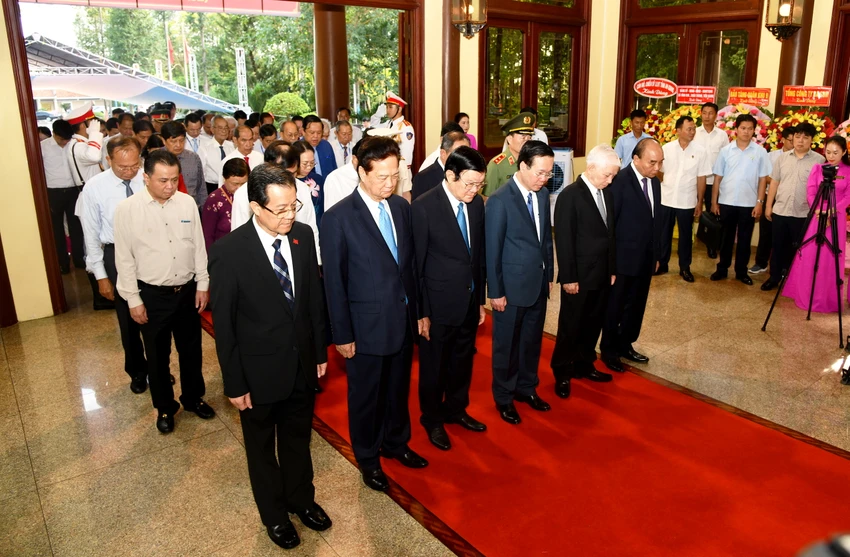 sinh nhật bác tôn