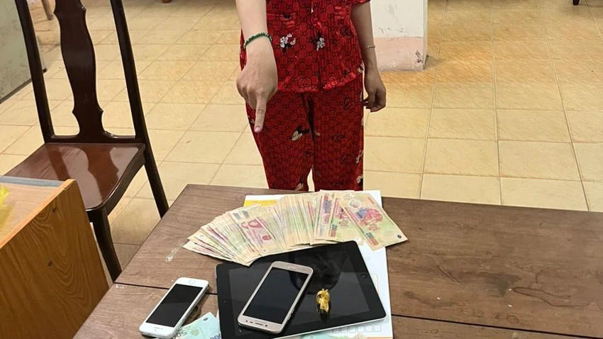 báo tin giả báo tin giả