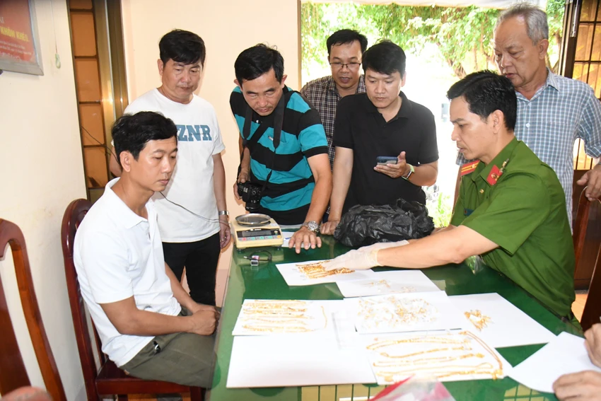 cuop-tim-vang-thu-hoi.jpg