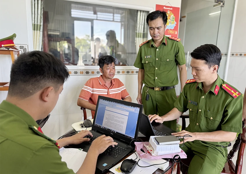 loi-dung-chuc-vu-xet.jpg