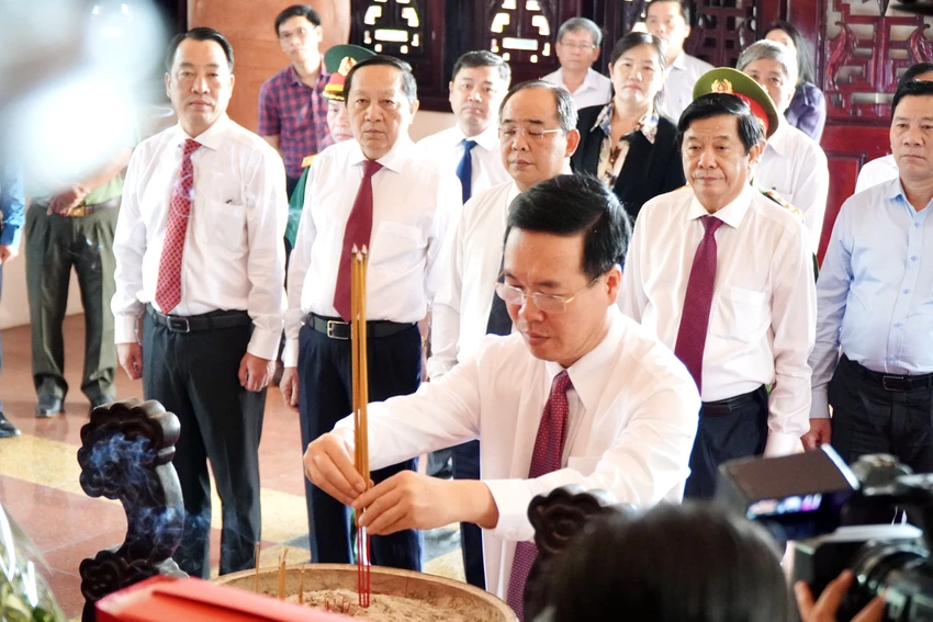 chu-tich-nuoc-vo-van-thuong.jpg