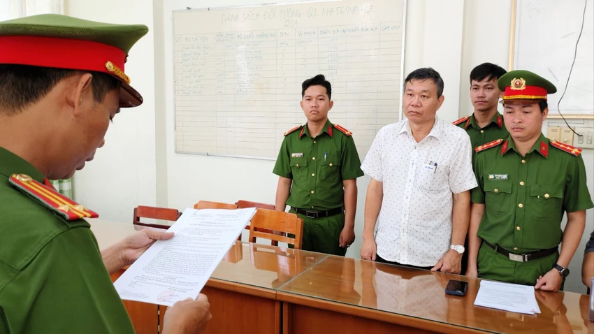 Giám đốc Ban Quản lý dự án An Giang bị bắt vì gây thiệt hại nhiều tỉ đồng