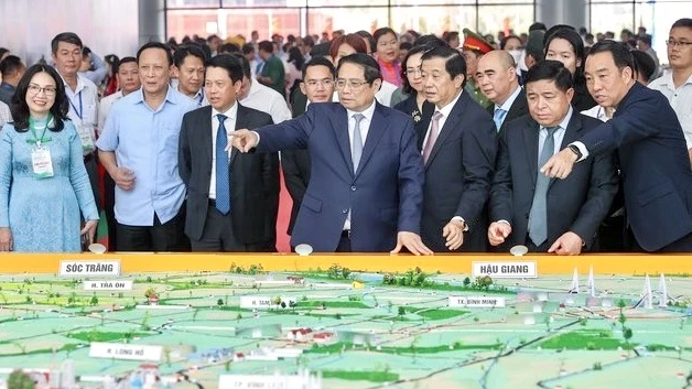 Thu-tuong-cong-bo-quy-hoac-vinh-long-thumb.jpg