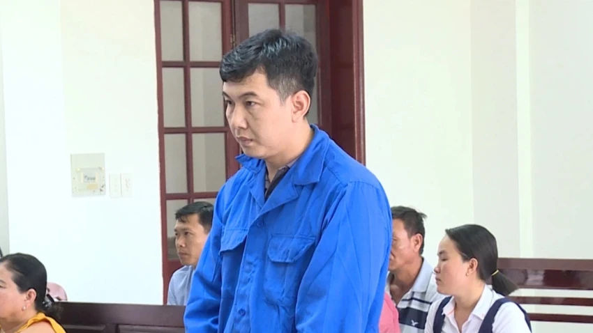 giam-doc-ngan-hang-lua-dao.jpg