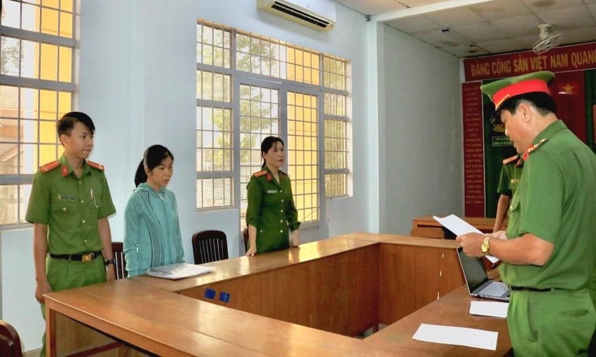 Nữ kế toán ở An Giang bị bắt vì để ngoài sổ sách hơn 800 triệu đồng