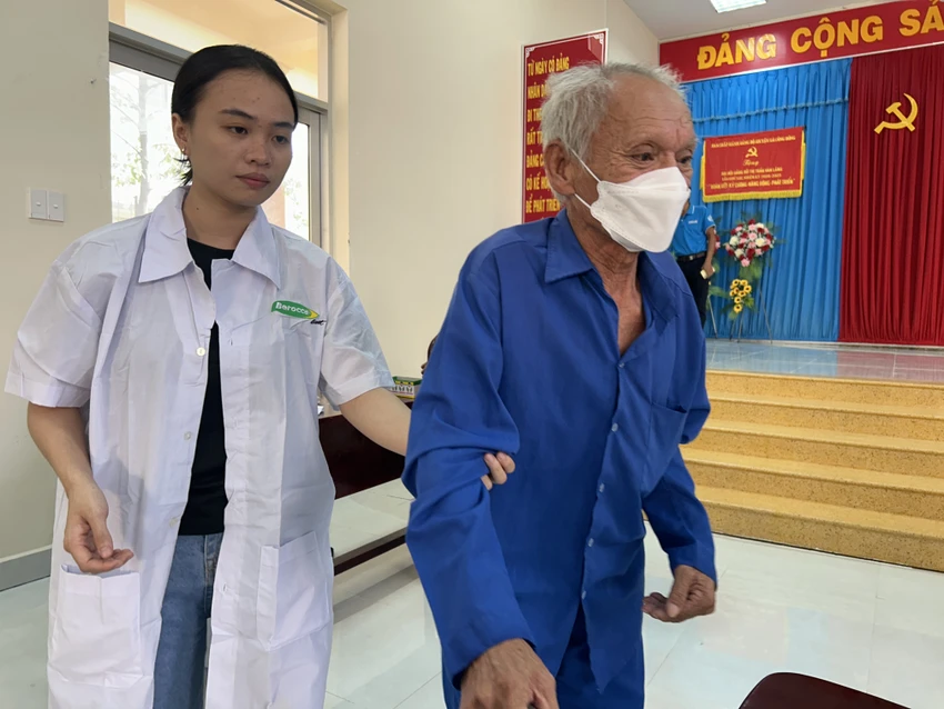 kham-benh-tien-giang-10.JPG