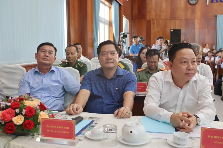 trao-qua-kien-giang-6.jpg