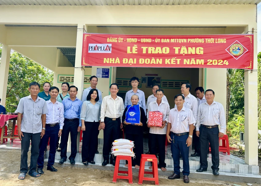 nha-dai-doan-ket.jpg