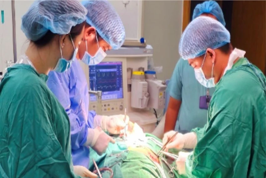 suýt mất mạng do ngăn cản em gái đi chơi với bạn trai