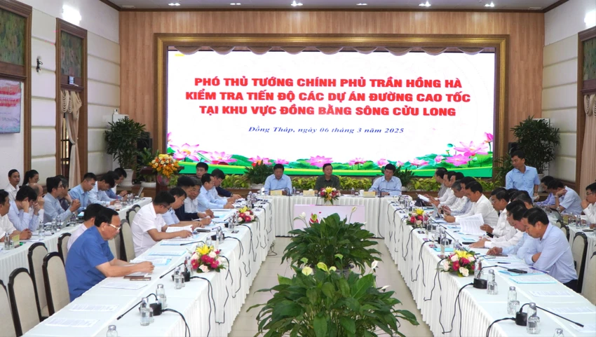 pho-thu-tuong-tran-hong-ha-cao-toc-an-huu-cao-lanh-2.JPG