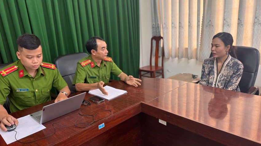 Mâu thuẫn tình cảm