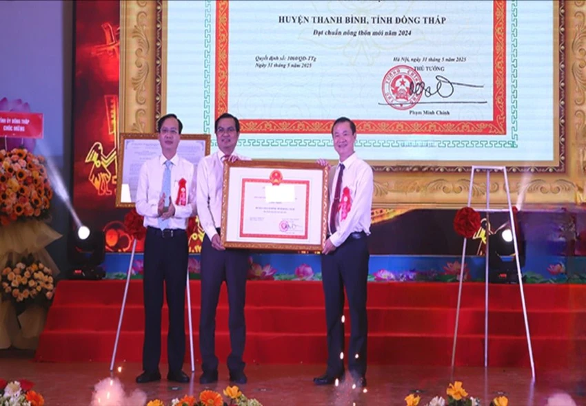 huyen-thanh-binh-nong-thon-moi.JPG