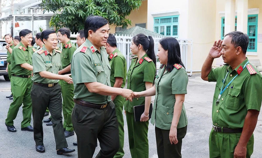 công an tỉnh an giang,thiếu tướng nguyên văn hận