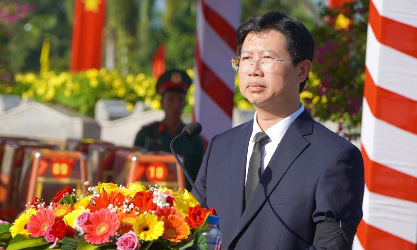hai-cot-liet-si-dong-thap-tuan.jpg