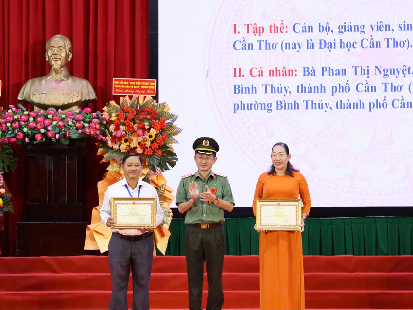 tp-can-tho-bao-ve-an-ninh-to-quoc-3.jpg
