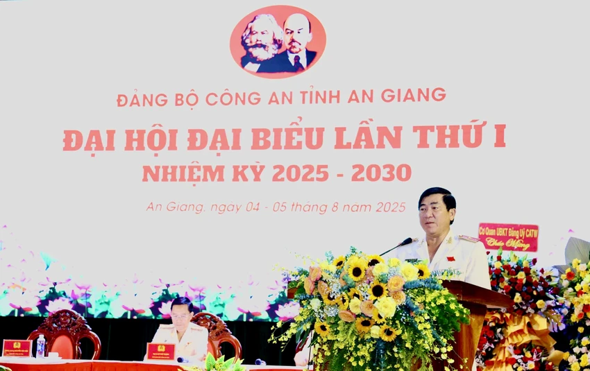 dai-hoi-cong-an-tinh-an-giang-2.jpg