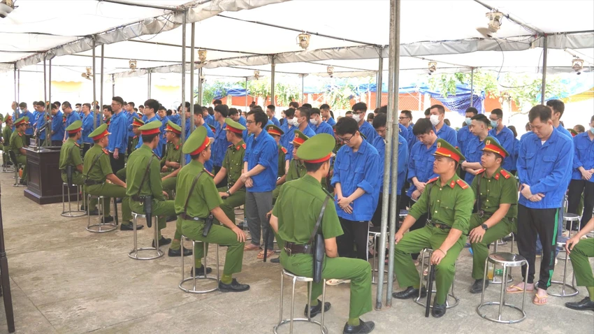 cưỡng đoạt tài sản,đòi nợ thuê