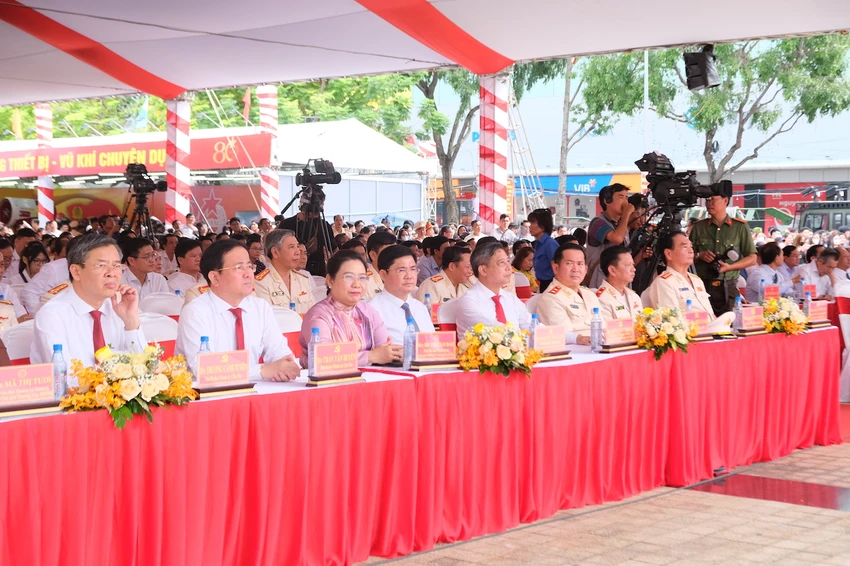 cong-an-tp-can-tho-ky-niem-5.JPG