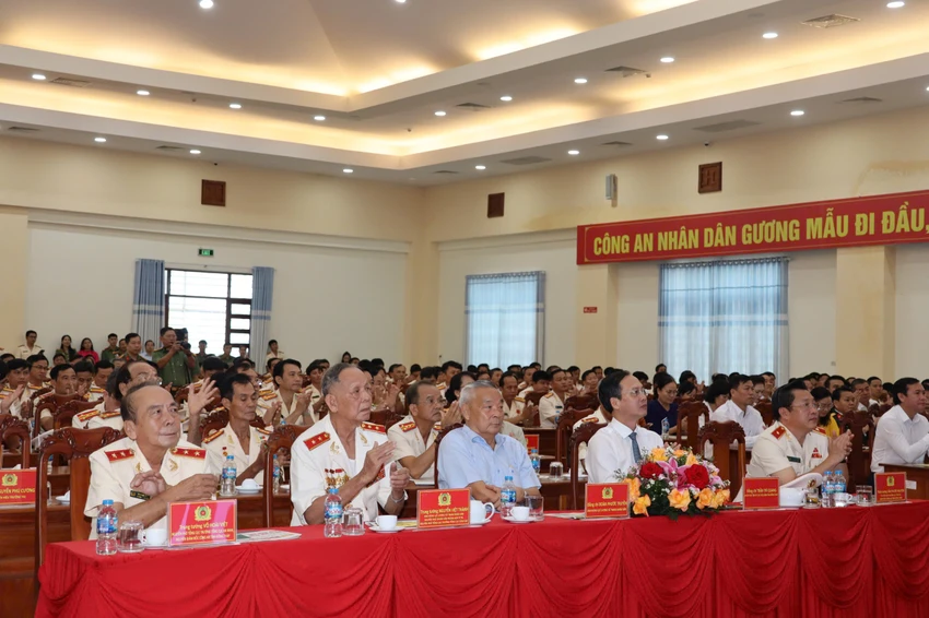 bi-thu-tinh-uy-dong-thap-cong-an-tinh-dong-thap-2.JPG