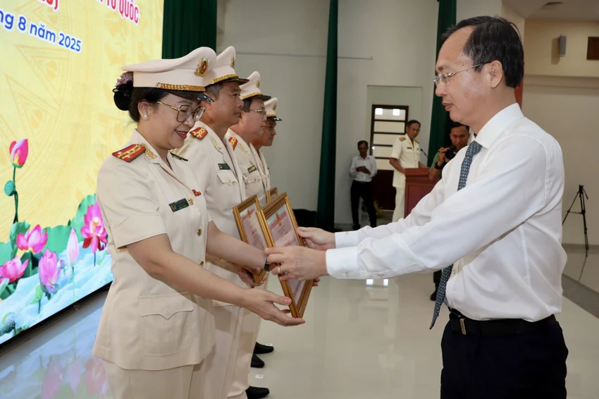 bi-thu-tinh-uy-dong-thap-cong-an-tinh-dong-thap-5.jpg