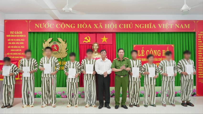 cong-an-tp-can-tho-dac-xa-2.JPG