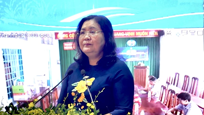tru-cot-tang-truong-vinh-long.jpg
