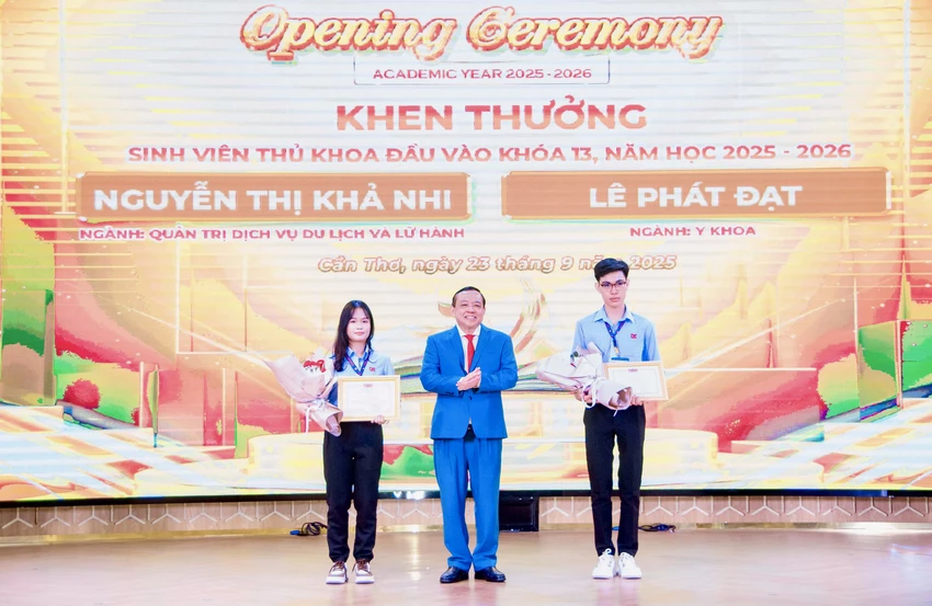 khai-giang-truong-dai-hoc-nam-can-tho-1.jpg