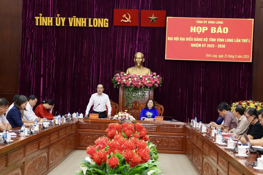 dai-hoi-dai-bieu-tinh-uy-vinh-long-2.jpg