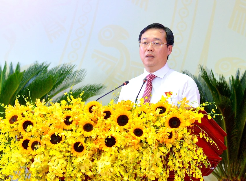 le-quoc-phong-be-mac.JPG