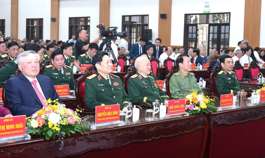 tong-bi-thu-to-lam-quan-khu-9-5.jpg