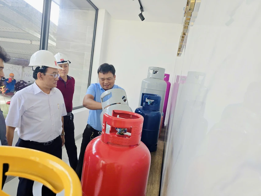 Vĩnh Long,bình ổn thị trường, tết bính ngọ