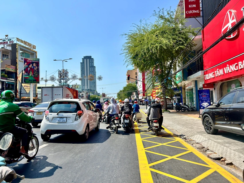 vạch mắt võng,cần thơ,luật giao thông,xử phạt