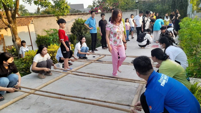 dem-tan-thuan-tay-dong-thap.jpg