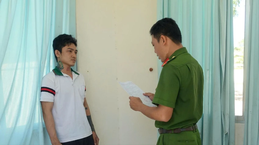 mâu thuẫn tình cảm,vĩnh long