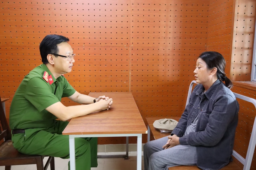 cần thơ,du khách,dàn cảnh,giật dây chuyền,khu tham quan,bánh pía