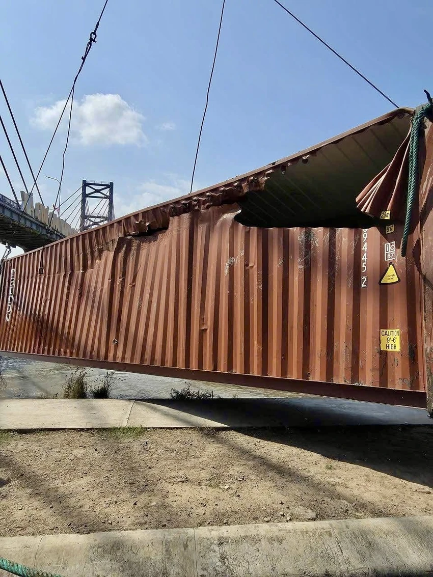 đồng tháp,sà lan,kênh chợ gạo,container,dây điện