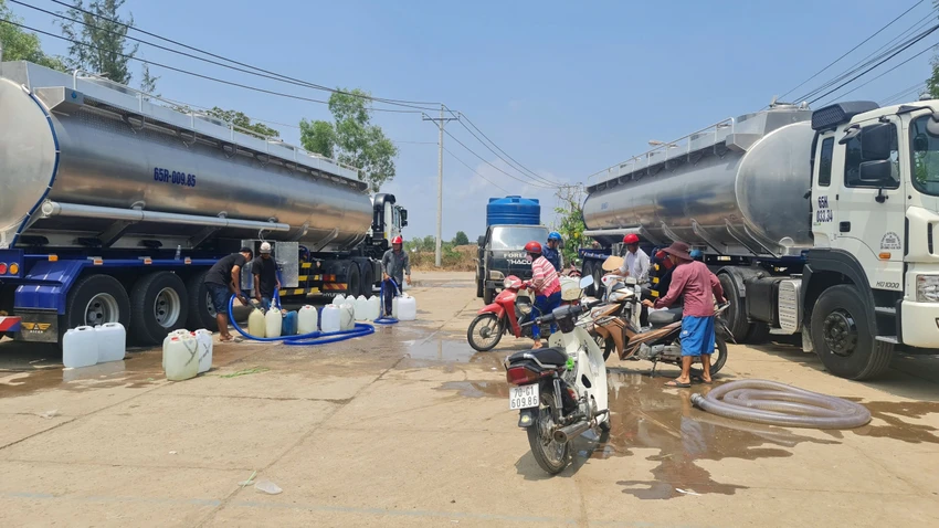Chủ động ứng phó hạn, mặn, Đồng Tháp triển khai nhiều giải pháp, đảm bảo nguồn nước phục vụ sản xuất nông nghiệp và sinh hoạt cho người dân.